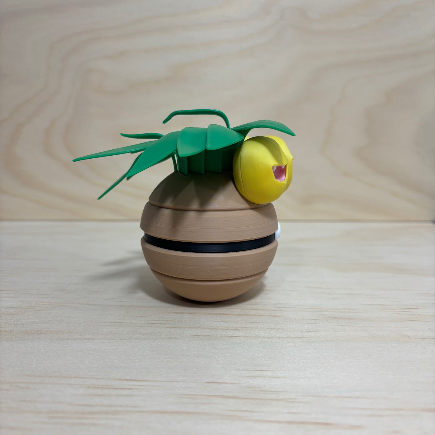 #0103 Exeggutor Poké Ball